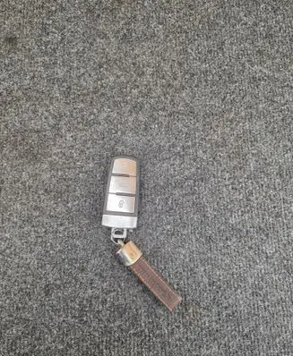 Volkswagen PASSAT B7 Ignition key/card 3C0959752BA