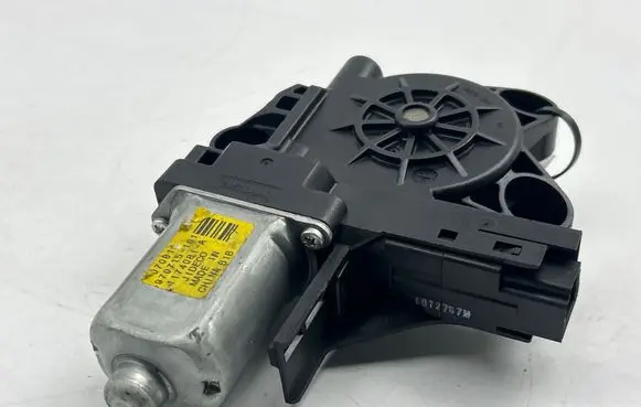 Volvo S80 Rear door window regulator motor 1174081A 970715101
