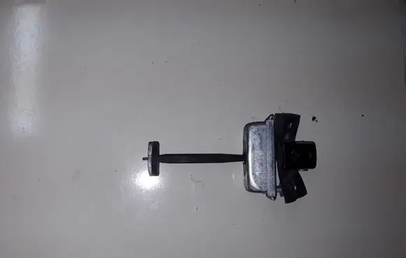Ford Focus C-MAX Rear door check strap stopper