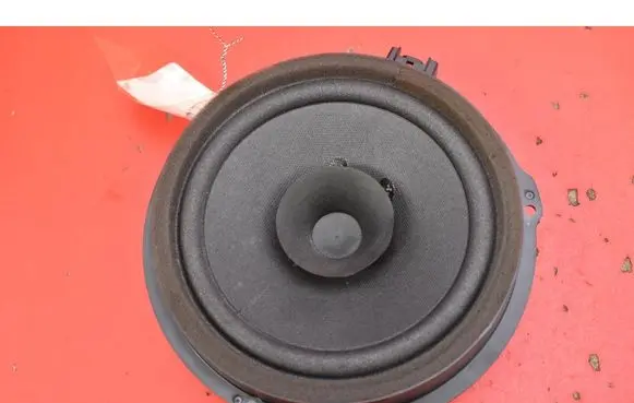 Ford Escape III Subwoofer speaker 8A6T18808CC