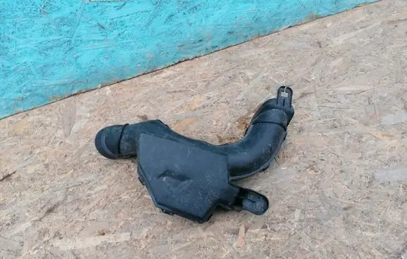 Nissan Juke I F15 Intake resonator 3YM00pmi