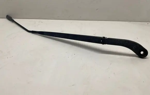 Nissan Qashqai Front wiper blade arm 80017607C