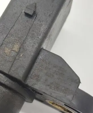 BMW 5 E39 Camshaft position sensor 1438082