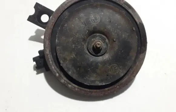 Hyundai H200 Horn signal e11110