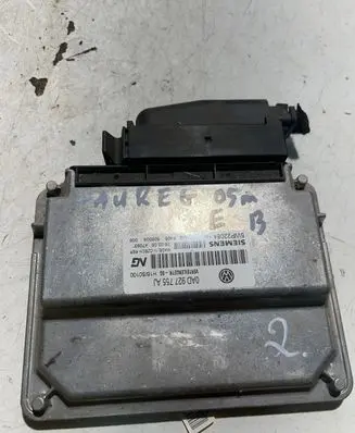 Volkswagen Touareg I Engine control unit/module 0AD927755AJ H16S0100 5WP22084