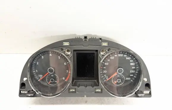 Volkswagen PASSAT B6 Speedometer (instrument cluster) 3C0920871R