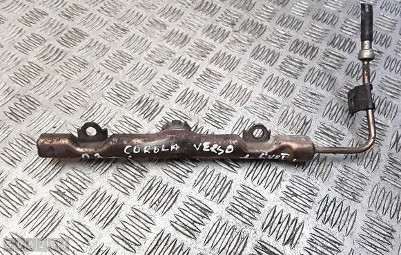 Toyota Corolla Verso E121 Fuel main line pipe