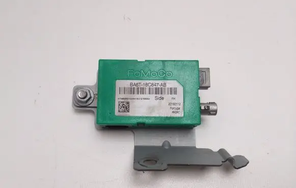 Ford Fiesta Aerial antenna amplifier BA6T18C847AB