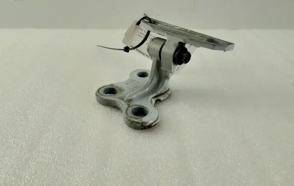 Volvo V60 Front door upper hinge A046572