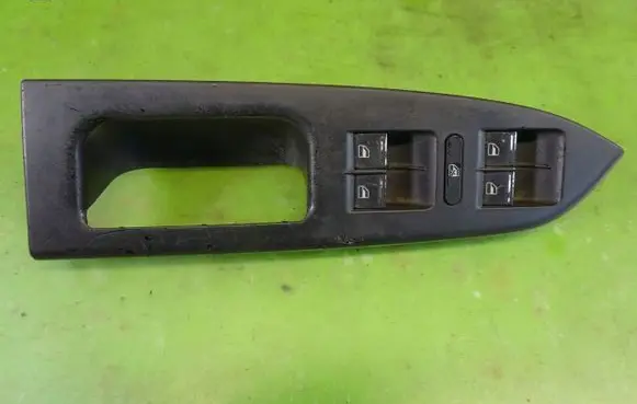 Volkswagen Touran I Quarter vent window switch 1K4959857