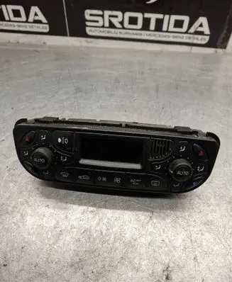 Mercedes-Benz C W203 Climate control unit 2098300285