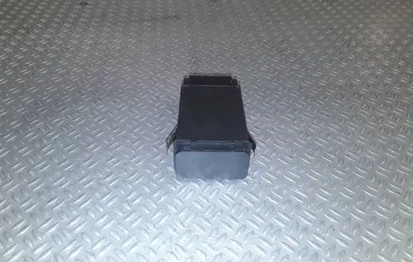 Audi A2 Hazard warning light relay 8Z0941509B