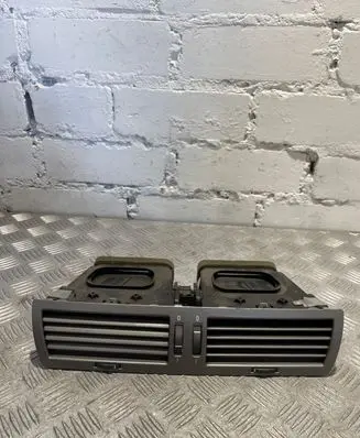 BMW 7 E65 E66 Dash center air vent grill 8223599