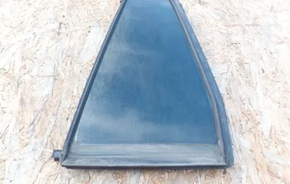 Renault Laguna II Rear vent window glass 