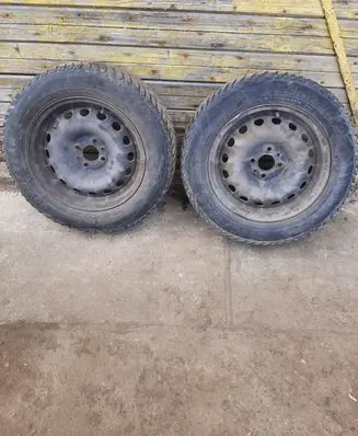 Fiat Bravo R15 winter/snow tires with studs 19565R15