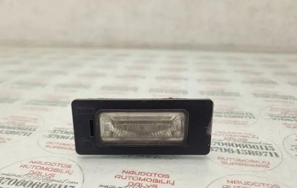Volkswagen PASSAT B6 Number plate light 8T0943021