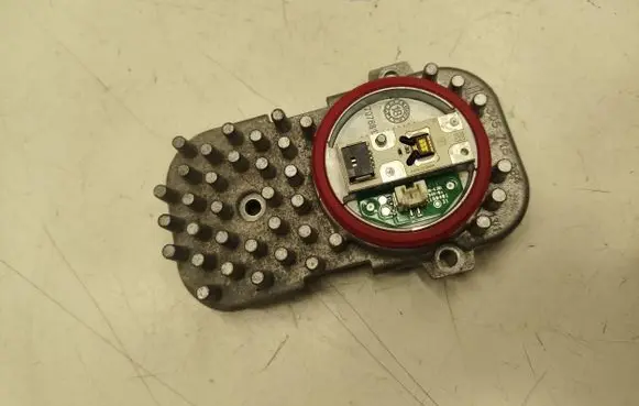 BMW 6 F06 Gran coupe Headlight ballast module Xenon 1305715081