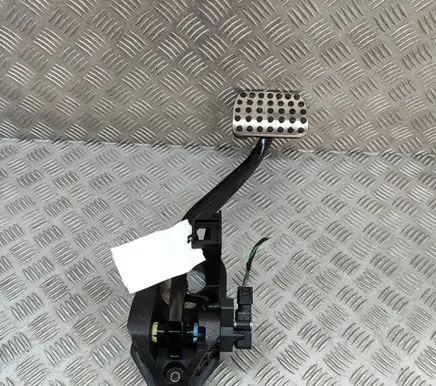 Mercedes-Benz GLE W167 Brake pedal A2139051303 A1702900182
