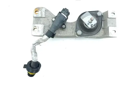 Maserati Quattroporte Engine mount bracket 