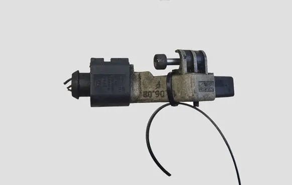 Volkswagen PASSAT B6 Crankshaft position sensor 03C906433A