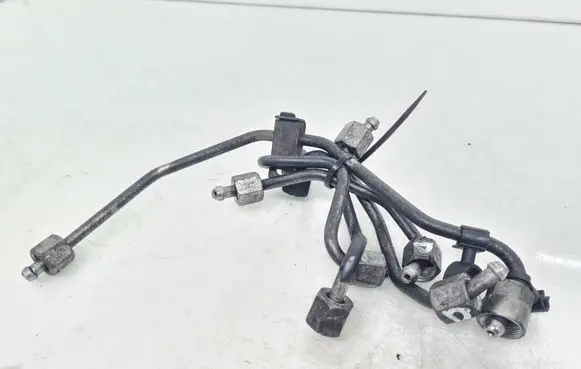 Porsche Cayenne (92A) Fuel injector supply line/pipe 
