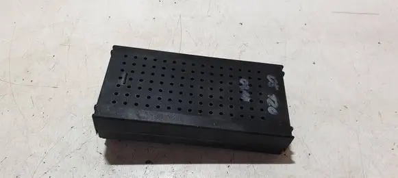 Volvo XC90 Comfort/convenience module 30679527 08696098 04W044