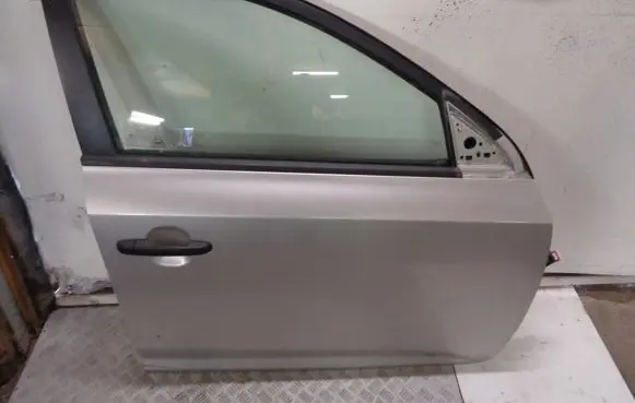 KIA Ceed Front door