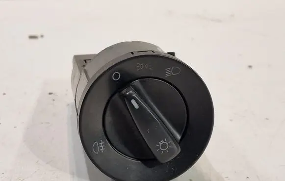 Skoda Fabia Mk2 (5J) Light switch 3B0941531B