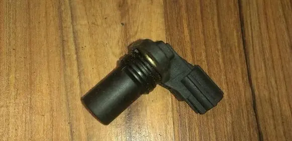 Ford Mondeo Mk III Camshaft position sensor 1S7F12K073AD 1119942