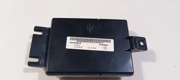 Maserati Quattroporte Fan control module 06700368070