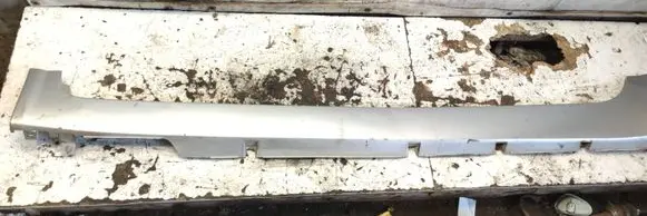 Nissan Primera Side skirt front trim 