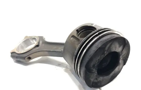 Mercedes-Benz Sprinter W906 Piston with connecting rod