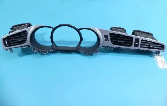 KIA Ceed Dash center air vent grill 84832-A2000WK IMPRK1309326