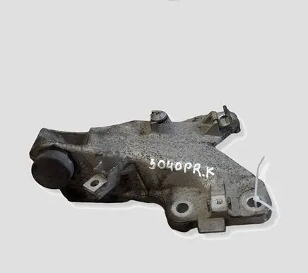 BMW 3 E92 E93 Engine mounting bracket 6760315