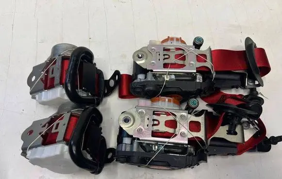 Mercedes-Benz CLA C118 X118 Set of seat belts 