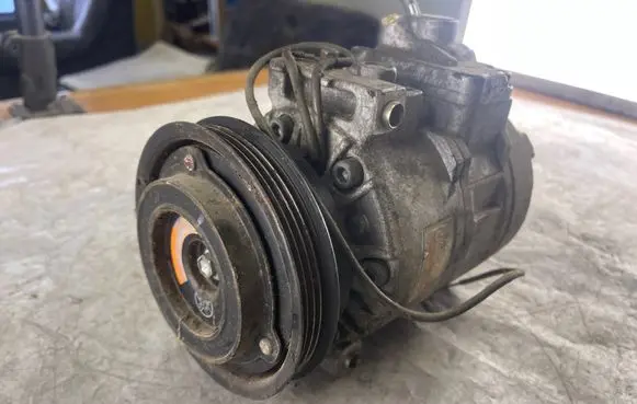 Volkswagen PASSAT B5 Air conditioning (A/C) compressor (pump) 800280808