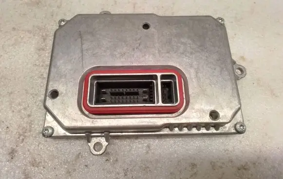 Audi TT TTS Mk2 Headlight ballast module Xenon 8E0941329A B316000169