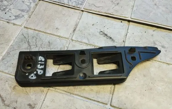 Volkswagen Golf V Front bumper mounting bracket 1K0807184