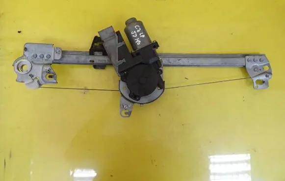 Citroen C3 Front door window regulator motor 400619F