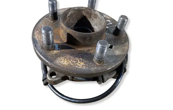 Land Rover Discovery Front wheel hub 