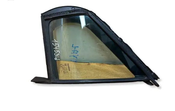 Toyota Yaris Front door vent window glass four-door 682160D050 68216 43R00097