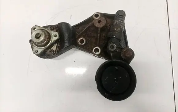 Volkswagen II LT Engine mounting bracket 074145169t