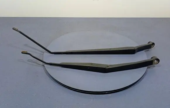 Toyota Avensis Verso Front wiper blade arm