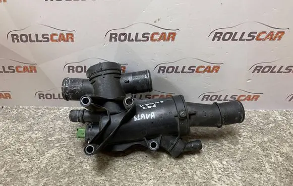 Thermostat/thermostat housing