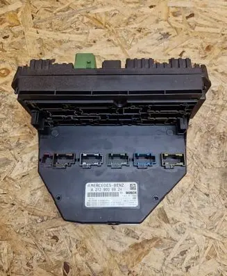 Mercedes-Benz E W212 Fuse module A2129006924 A2319021501 A2129025304