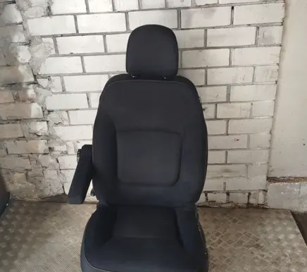 Renault Trafic III (X82) Front driver seat F141193900 1226278XG 950A717025116288