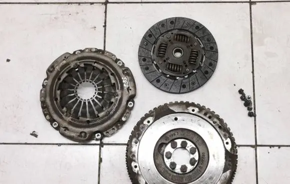 Nissan NV200 Clutch set kit 8200527569gb 8200335084 8200518938
