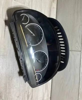 BMW 5 F10 F11 Speedometer (instrument cluster) 93629481