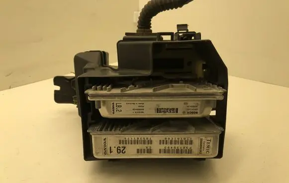 Volvo XC90 Engine control unit/module 30646978A 05209 00008863A2