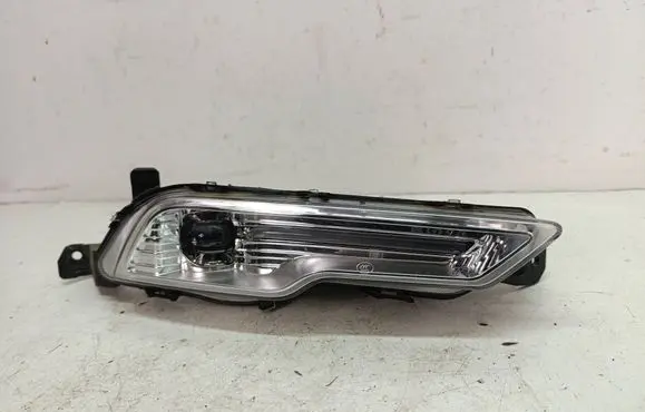Ford Fusion II Front fog light HS7315A254CD 90140376